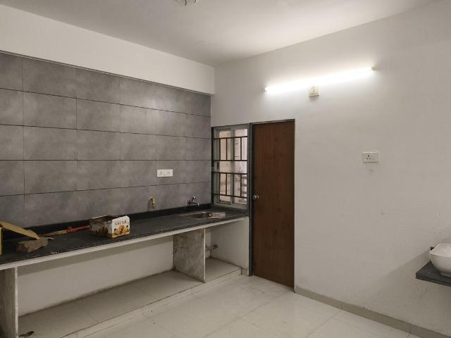 3 BHK Apartment in New Maninagar for resale Ahmedabad. The reference number is 19031674
