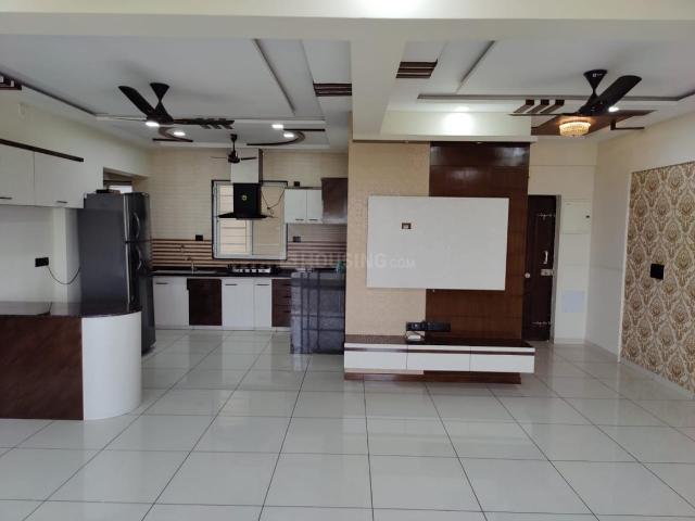 3 BHK Apartment in New Alkapuri for resale Vadodara. The reference number is 15780483