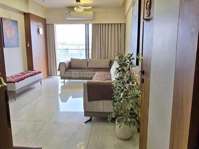 3 BHK Apartment in New Ranip for resale Ahmedabad. The reference number is 20623664