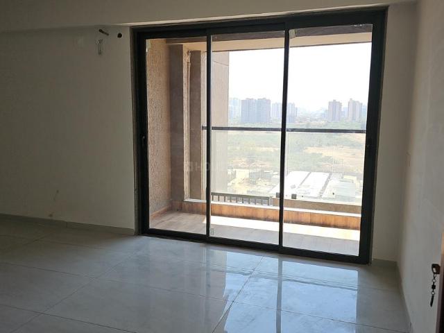 3 BHK Apartment in Near Nirma University On SG Highway for rent Ahmedabad. The reference number is 16641678