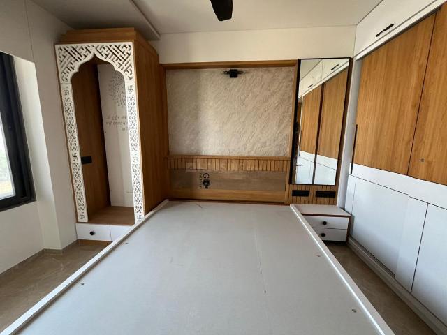 3 BHK Apartment in Nikol for resale Ahmedabad. The reference number is 18987984