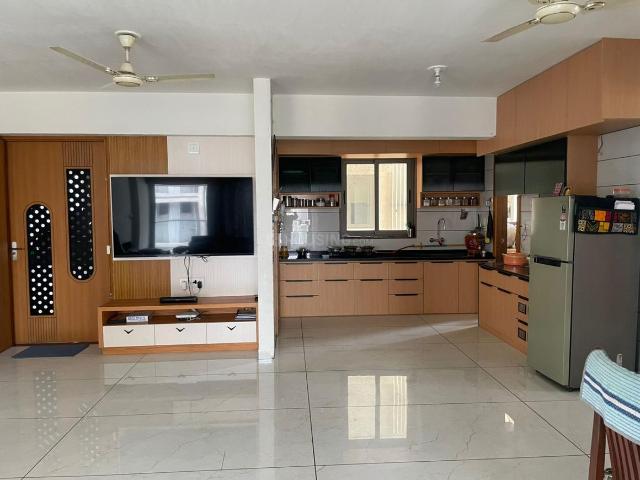 3 BHK Apartment in Nikol for resale Ahmedabad. The reference number is 19787149