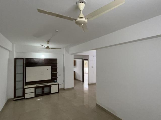 3 BHK Apartment in Nipania for rent Indore. The reference number is 20516422