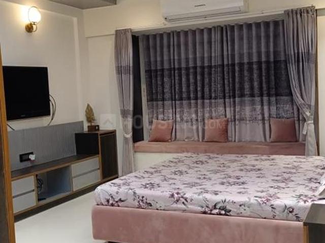 3 BHK Apartment in South Bopal for rent Ahmedabad. The reference number is 11447800