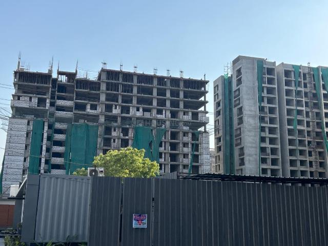3 BHK Apartment in South Bopal for resale Ahmedabad. The reference number is 19698466