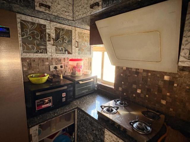 3 BHK Apartment in South Dum Dum for rent Kolkata. The reference number is 19571935