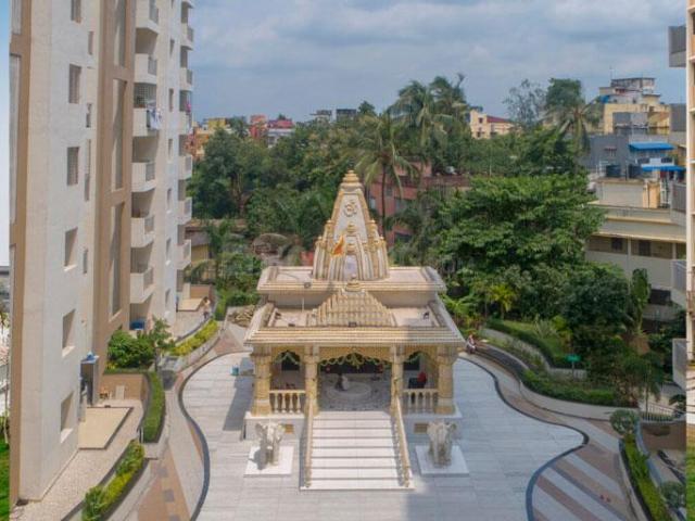 3 BHK Apartment in South Dum Dum for resale Kolkata. The reference number is 20035171