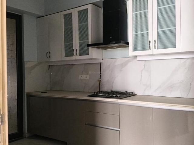 3 BHK Apartment in Southern Peripheral Road for rent Gurgaon. The reference number is 19083225
