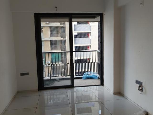 3 BHK Apartment in Sola for rent Ahmedabad. The reference number is 20452063