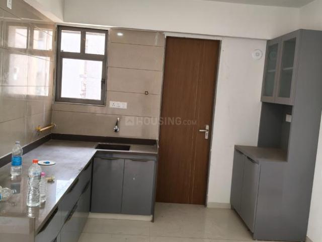 3 BHK Apartment in Sola for rent Ahmedabad. The reference number is 20217545