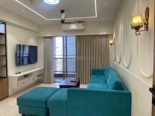 3 BHK Apartment in Satellite for rent Ahmedabad. The reference number is 19210701