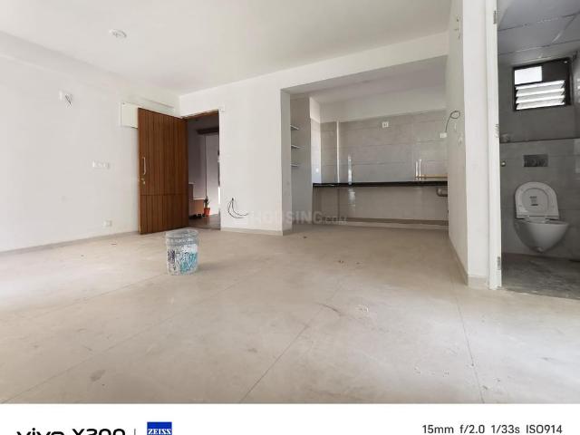 3 BHK Apartment in Satellite for rent Ahmedabad. The reference number is 19430150