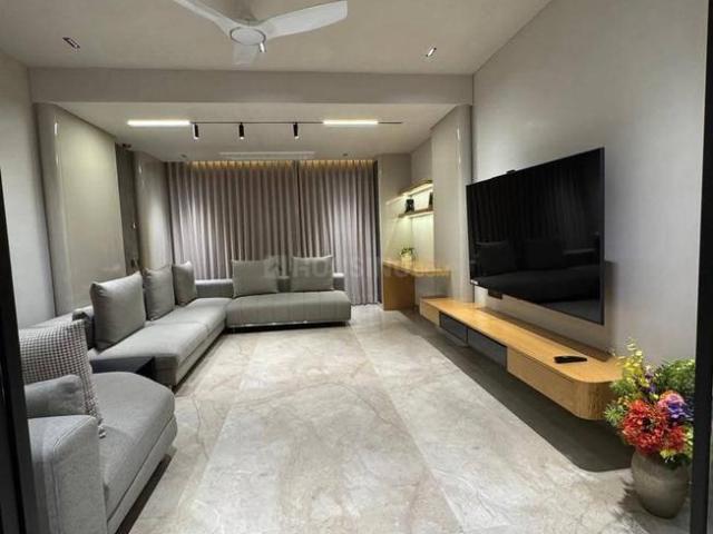 3 BHK Apartment in Satellite for rent Ahmedabad. The reference number is 19681883