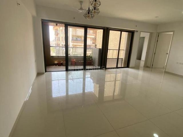 3 BHK Apartment in Satellite for rent Ahmedabad. The reference number is 19727691