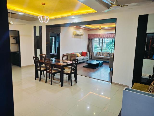 3 BHK Apartment in Satellite for rent Ahmedabad. The reference number is 20548244