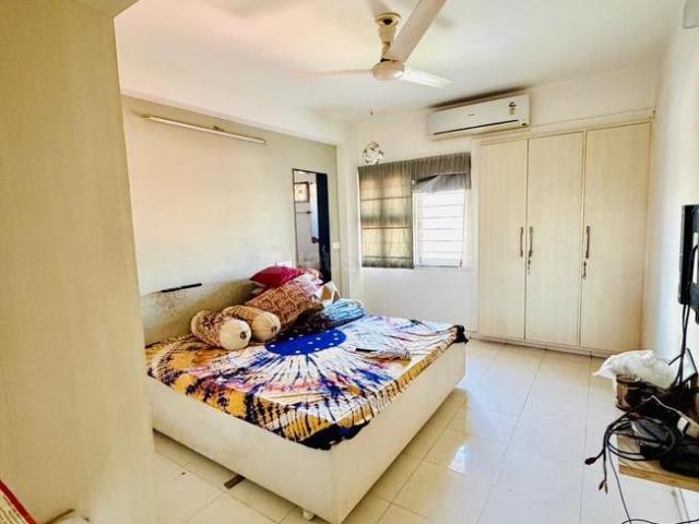 3 BHK Apartment in Satellite for resale Ahmedabad. The reference number is 20226191