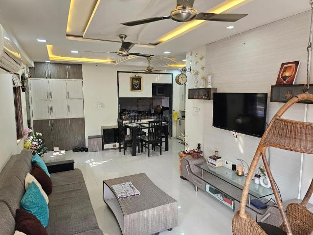 3 BHK Apartment in Satellite for resale Ahmedabad. The reference number is 20365013