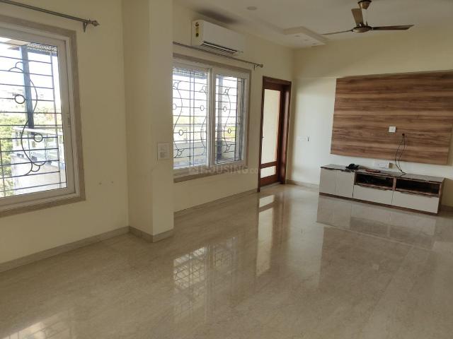 3 BHK Apartment in Sadar for rent Nagpur. The reference number is 20872266