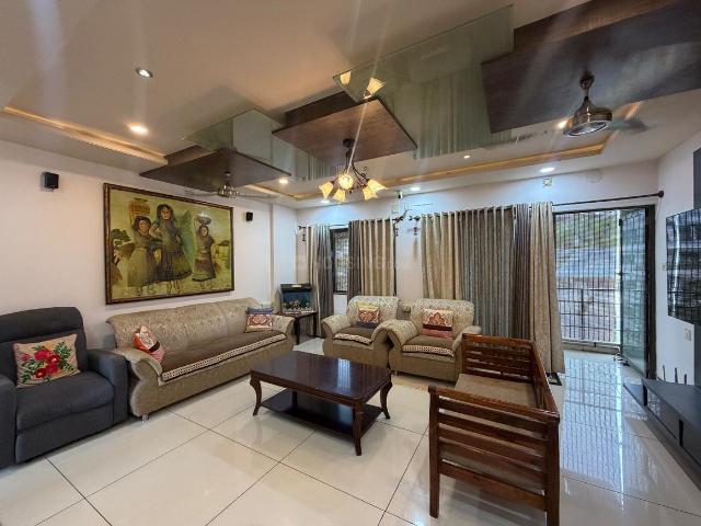 3 BHK Apartment in Saiyed Vasna for rent Vadodara. The reference number is 20738984