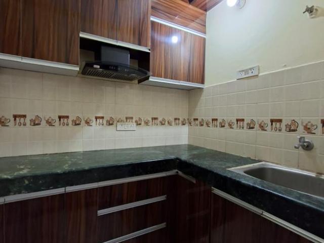 3 BHK Apartment in Saket for rent New Delhi. The reference number is 18440088