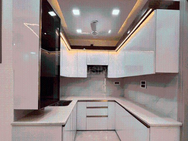 3 BHK Apartment in Saket for rent New Delhi. The reference number is 20753387