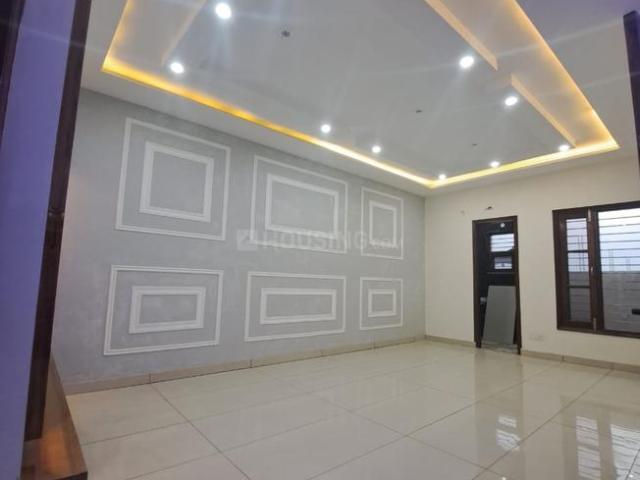 3 BHK Apartment in Sanauli for resale Zirakpur. The reference number is 17206852