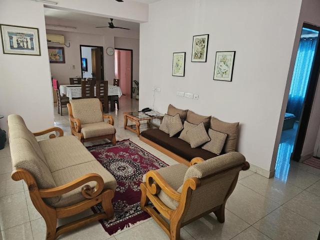 3 BHK Apartment in Santoshpur for resale EM Bypass. The reference number is 17237216