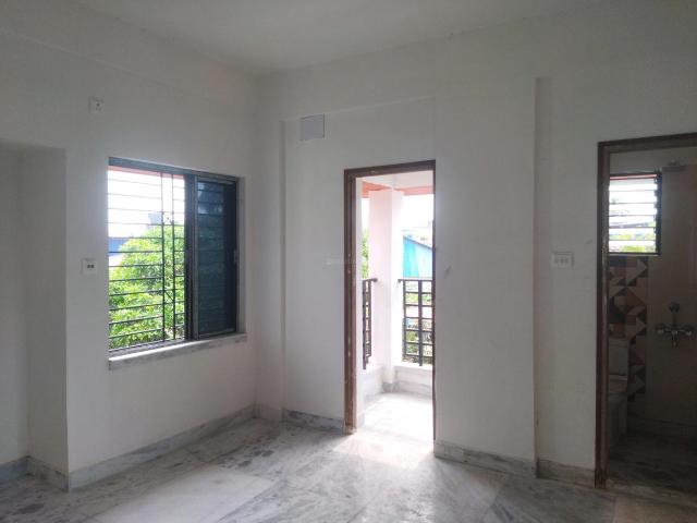 3 BHK Apartment in Santoshpur for resale Kolkata. The reference number is 17137723