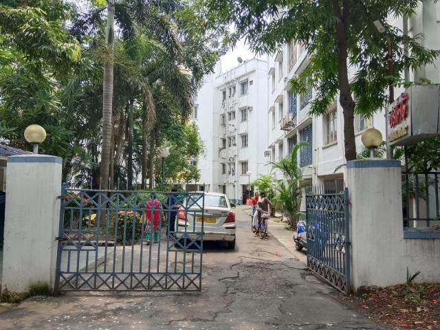 3 BHK Apartment in Santoshpur for resale Kolkata. The reference number is 20601337