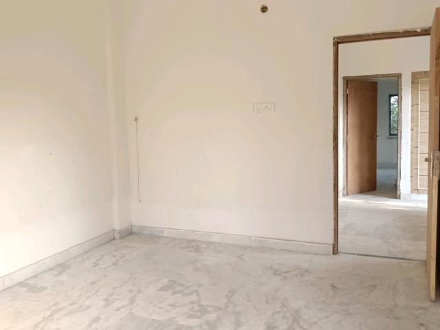 3 BHK Apartment in Santoshpur for resale Kolkata. The reference number is 20063521