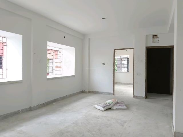 3 BHK Apartment in Santoshpur for resale Kolkata. The reference number is 20344681