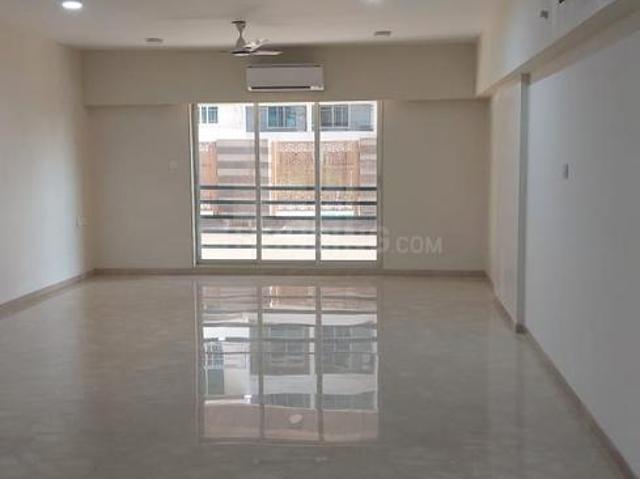 3 BHK Apartment in Santacruz East for resale Mumbai. The reference number is 19183901