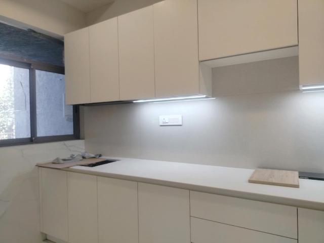 3 BHK Apartment in Santacruz East for resale Mumbai. The reference number is 18418957