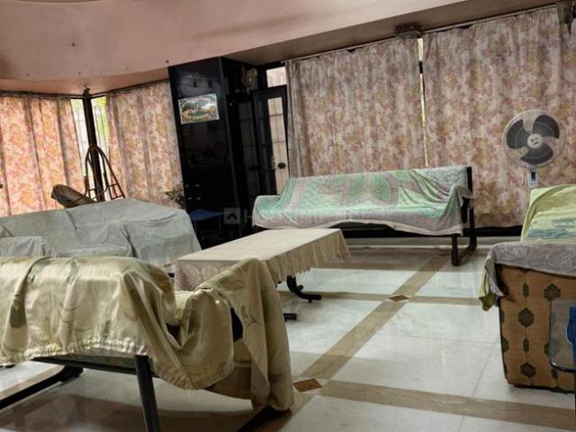 3 BHK Apartment in Santacruz West for resale Mumbai. The reference number is 18052637