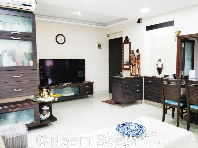 3 BHK Apartment in Santacruz West for resale Mumbai. The reference number is 19449785
