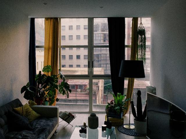 3 BHK Apartment in Santacruz West for resale Mumbai. The reference number is 20432600