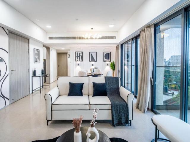 3 BHK Apartment in Santacruz West for resale Mumbai. The reference number is 20682691