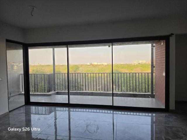 3 BHK Apartment in Sargasan for rent Gandhinagar. The reference number is 20640004