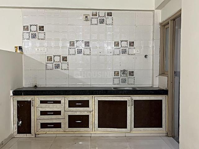 3 BHK Apartment in Sarkhej for rent Ahmedabad. The reference number is 18582878