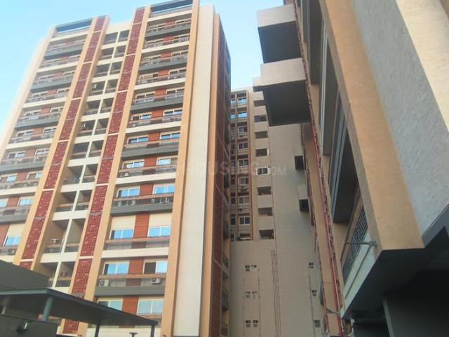 3 BHK Apartment in Sarkhej for resale Ahmedabad. The reference number is 18516342