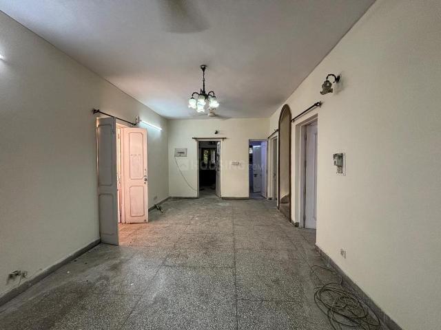 3 BHK Apartment in Sarita Vihar for rent New Delhi. The reference number is 19696141