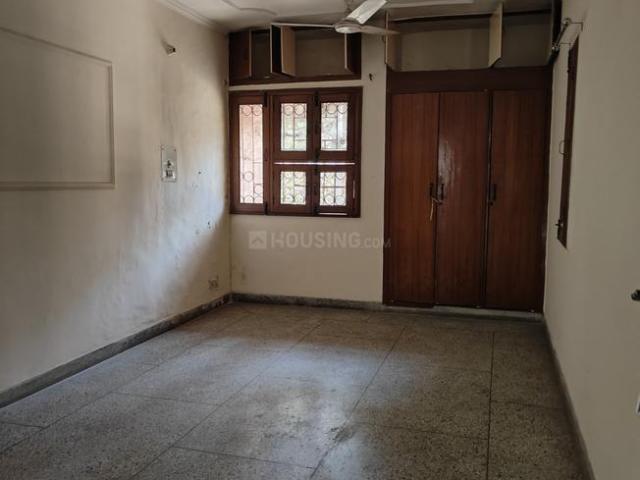 3 BHK Apartment in Sarita Vihar for resale New Delhi. The reference number is 16900846