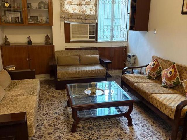 3 BHK Apartment in Sarita Vihar for resale New Delhi. The reference number is 19183417