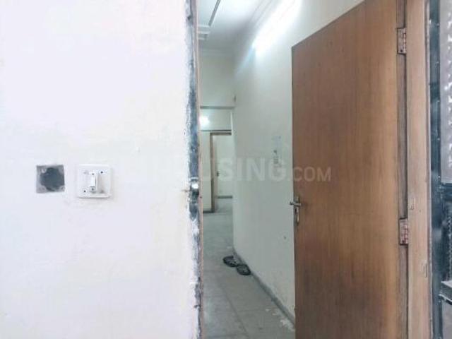3 BHK Apartment in Sarita Vihar for resale New Delhi. The reference number is 19320235