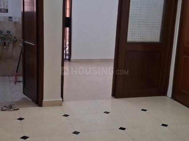 3 BHK Apartment in Sarita Vihar for resale New Delhi. The reference number is 19388086
