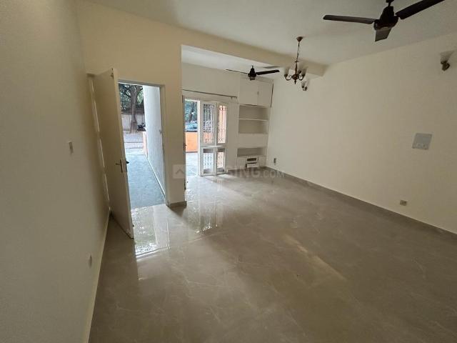 3 BHK Apartment in Sarita Vihar for resale New Delhi. The reference number is 20140171