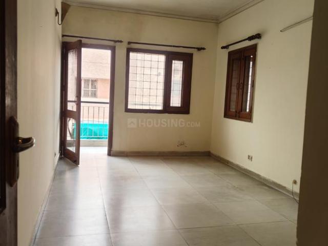 3 BHK Apartment in Sarita Vihar for resale New Delhi. The reference number is 20246872