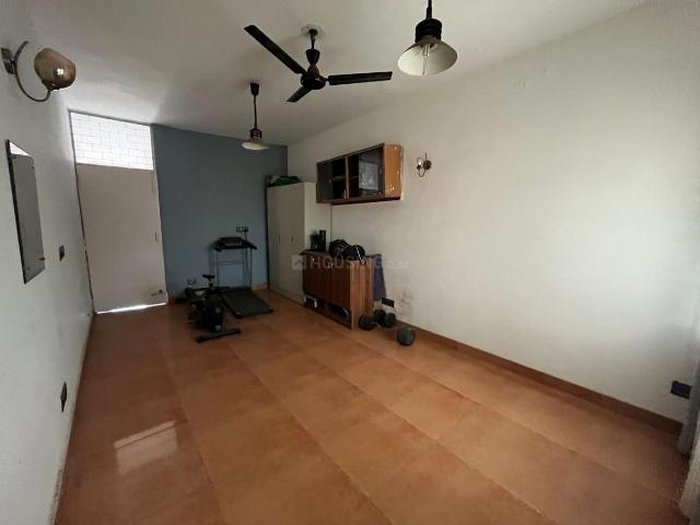 3 BHK Apartment in Sarita Vihar for resale New Delhi. The reference number is 20435355