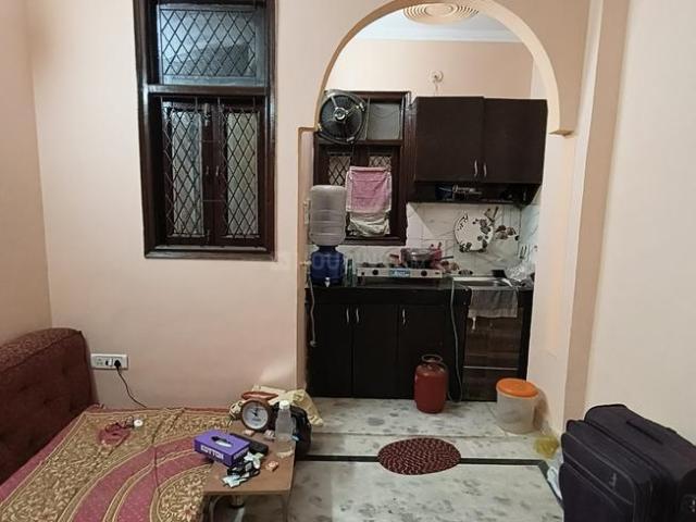 3 BHK Apartment in Sarita Vihar for resale New Delhi. The reference number is 20435641