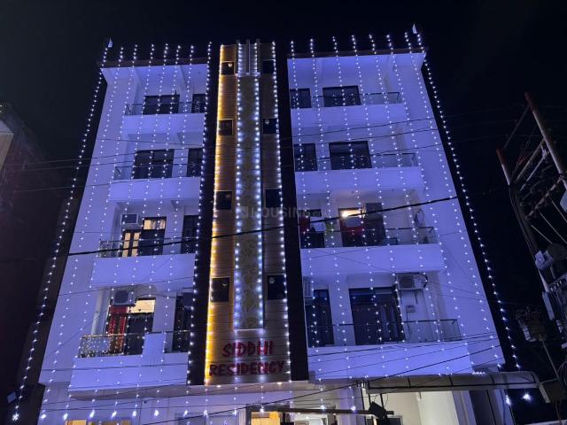 3 BHK Apartment in Sarvodaya Nagar for rent Kanpur. The reference number is 18280576